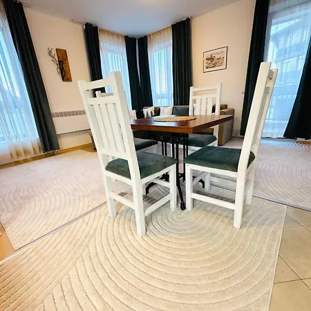 3 To Door Bansko