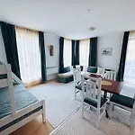 Appartement 3 To Door