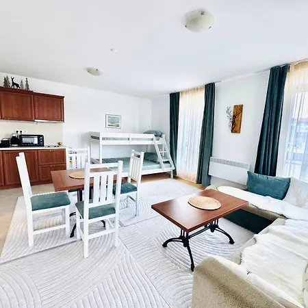 3 To Door Apartament