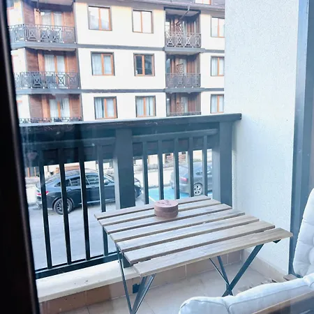 Apartament 3 To Door *