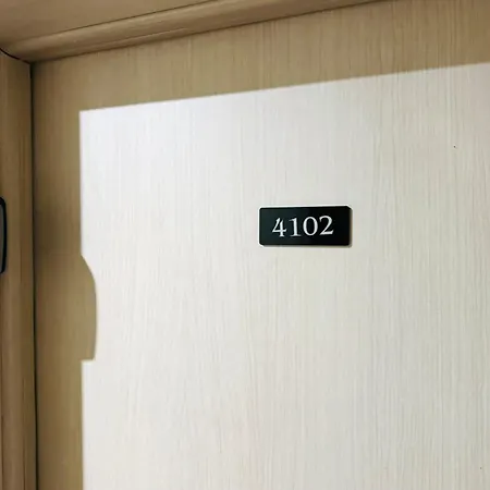 Apartament 3 To Door *